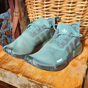 NMD R1 Boost Tech Emerald Black Silver sz 8.5‎